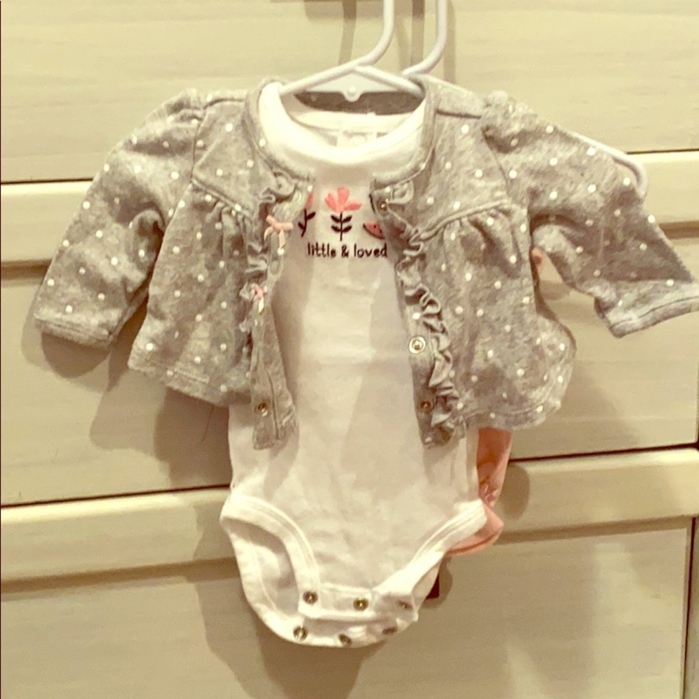 Carters Newborn Outfit